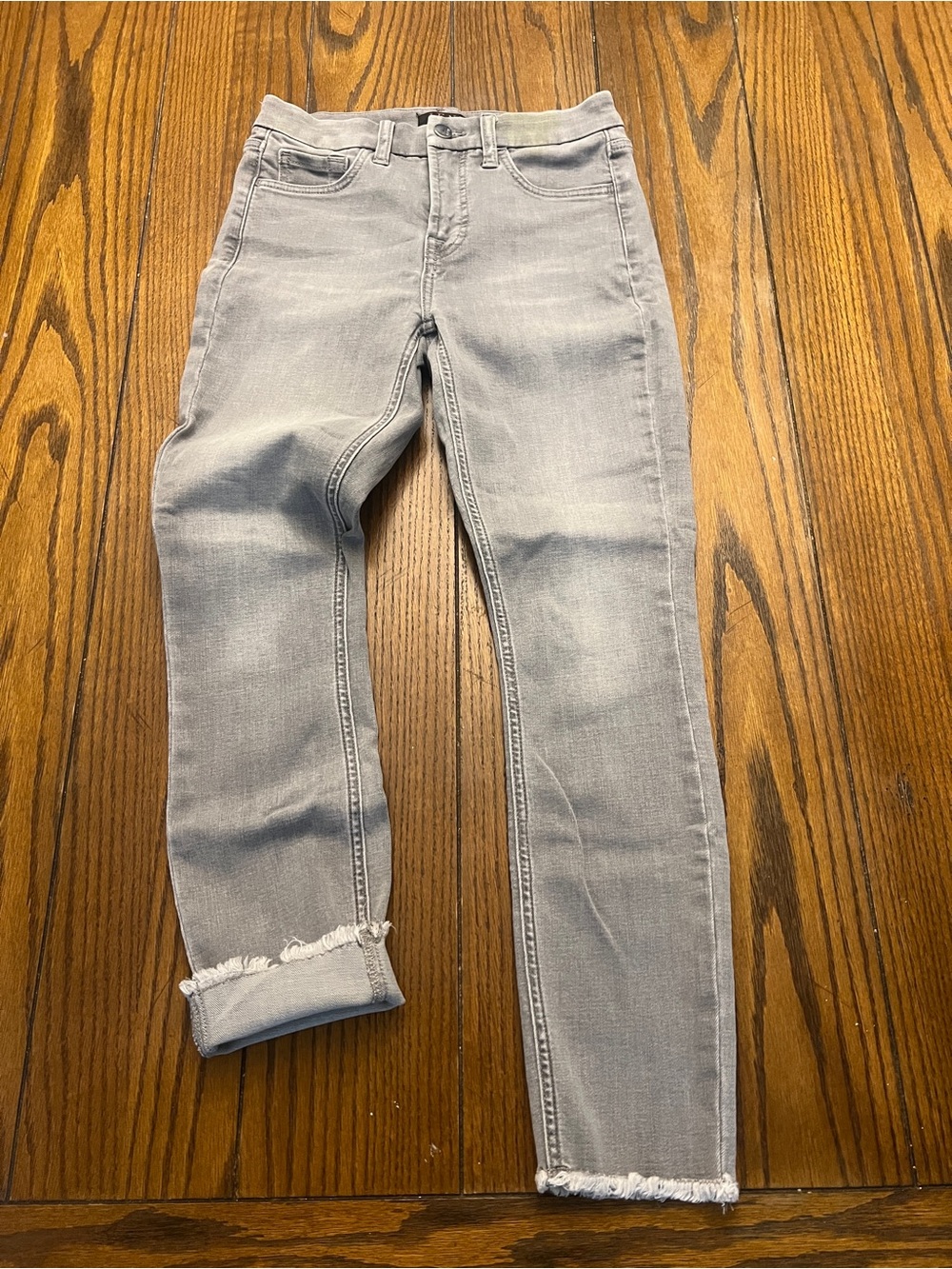 JEN7 Gray Ankle Skinny Jeans Size 2 Raw Hem